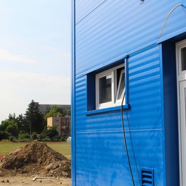 Práce na rekonštrukcii soš e. belluša v trenčíne a výstavbe telocvične športového gymnázia finišujú. akými zmenami od minulého roka prešli? pozrite sa sami! - IMG_9605