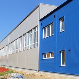 Práce na rekonštrukcii soš e. belluša v trenčíne a výstavbe telocvične športového gymnázia finišujú. akými zmenami od minulého roka prešli? pozrite sa sami! - IMG_9611