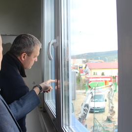 Práce na rekonštrukcii soš e. belluša v trenčíne a výstavbe telocvične športového gymnázia finišujú. akými zmenami od minulého roka prešli? pozrite sa sami! - NOVA_TELOCVICNA_SPORTOVE_GYMNAZIUM_TN (5)