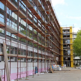 Práce na rekonštrukcii soš e. belluša v trenčíne a výstavbe telocvične športového gymnázia finišujú. akými zmenami od minulého roka prešli? pozrite sa sami! - SOS_STAVEBNA_REKONSTRUKCIA (13)