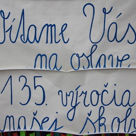 Praktické maturity vychýreného trenčianskeho „jilemáku“ tentokrát so slávnostným nádychom, škola oslavuje 135. výročie vzniku - IMG_0060