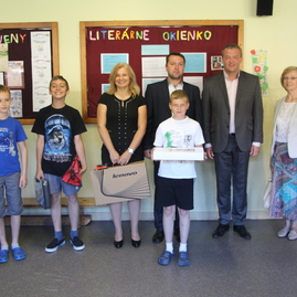 Pred koncom školského roka využijú  nové učebné pomôcky od tsk aj žiaci deviatich zš púchovskej doliny - IMG_8674