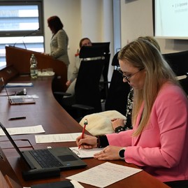 Zväčšiť fotografiu - Opäť je tu súťaž vráťme knihy do škôl - Pracovné stretnutie s CPP Trenčín_8