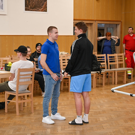 Zväčšiť fotografiu - Premiérovo darovali krv aj športovci - DSC_6576