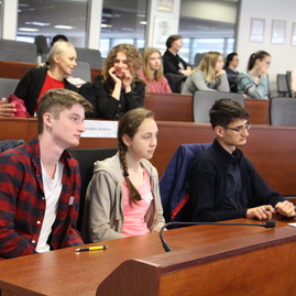 Prestížna stredoškolská dejepisná súťaž preverila vedomosti študentov z 12 gymnázií - IMG_6722