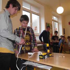 Prezentácia soš trenčín v zš golianova v banskej bystrici - DSCF7854-800