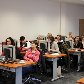Prvé spoločné školenie koordinátorov župných stredných škôl zapojených do participatívnych rozpočtov oživil praktický workshop - IMG_0008