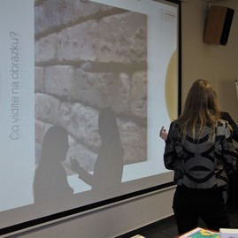 Prvé spoločné školenie koordinátorov župných stredných škôl zapojených do participatívnych rozpočtov oživil praktický workshop - IMG_0044