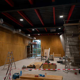 Zväčšiť fotografiu - Púchovské gymnázium s originálnym športoviskom - 20230522_TSK_211w