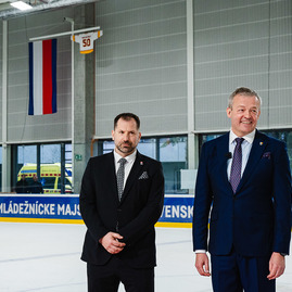 Zväčšiť fotografiu - Regionálna hokejová akadémia v trenčíne ponesie meno richarda pavlikovského