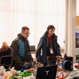 Zväčšiť fotografiu - Robotika nie je tabu ani pre dievčatá - TSK_TRD_2023_mini-29