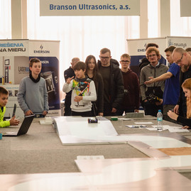 Zväčšiť fotografiu - Robotika nie je tabu ani pre dievčatá - TSK_TRD_2023_mini-34