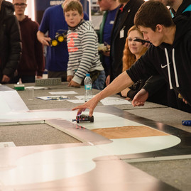 Zväčšiť fotografiu - Robotika nie je tabu ani pre dievčatá - TSK_TRD_2023_mini-36