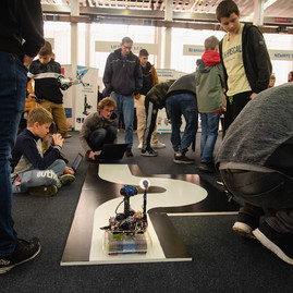 Zväčšiť fotografiu - Robotika nie je tabu ani pre dievčatá - TSK_TRD_2023_mini-39