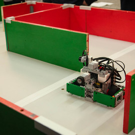 Zväčšiť fotografiu - Robotika nie je tabu ani pre dievčatá - TSK_TRD_2023_mini-61