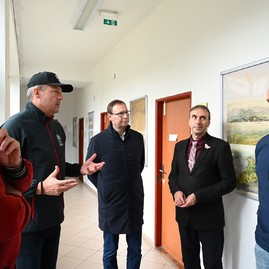 Zväčšiť fotografiu - Rozbehli sme rekonštrukciu, vďaka ktorej budeme mať ďalšiu úspornejšiu školu