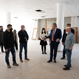Zväčšiť fotografiu - Rozsiahla rekonštrukcia župnej školy za viac ako milión eur napreduje - 20220302_110w