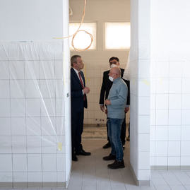 Zväčšiť fotografiu - Rozsiahla rekonštrukcia župnej školy za viac ako milión eur napreduje - 20220302_113w