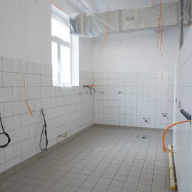 Zväčšiť fotografiu - Rozsiahla rekonštrukcia župnej školy za viac ako milión eur napreduje - 20220302_115w