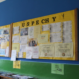 S vysvedčeniami v rukách sa študenti župných stredných škôl vydali na dvojmesačné prázdniny - IMG_6576