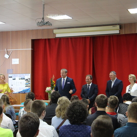 S vysvedčeniami v rukách sa študenti župných stredných škôl vydali na dvojmesačné prázdniny - IMG_7039