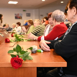 Zväčšiť fotografiu - Seminár akadémie tretieho veku prilákal na župu takmer stovku seniorov - DSC_3379