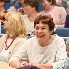 Zväčšiť fotografiu - Seniori na univerzite potvrdzujú, že chuť vzdelávať sa nemá vekové hranice