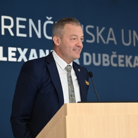 Zväčšiť fotografiu - Seniori na univerzite potvrdzujú, že chuť vzdelávať sa nemá vekové hranice