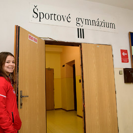 Škola, ktorá vychováva reprezentantov slovenska na olympijskej, svetovej i európskej úrovni vo všetkých športoch, zastreší od septembra aj unikátnu hokejovú akadémiu - 20190111_DOD_Sportova_076w