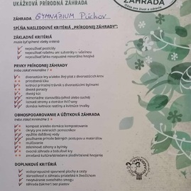 Zväčšiť fotografiu - Školská záhrada gymnázia púchov je certifikovane ukážková - certifikat-otocene