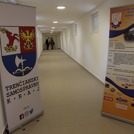 Školské učebne prepojila s dielňami nová spojovacia chodba - IMG_0059