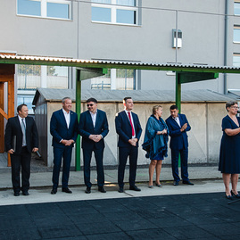 Zväčšiť fotografiu - Školský rok otvorili vo vynovených školách - TSK_Partizánske_GYM_SOŠ (15 of 73)