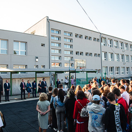 Zväčšiť fotografiu - Školský rok otvorili vo vynovených školách - TSK_Partizánske_GYM_SOŠ (17 of 73)