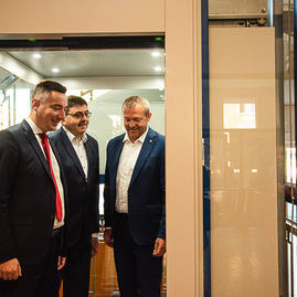Zväčšiť fotografiu - Školský rok otvorili vo vynovených školách - TSK_Partizánske_GYM_SOŠ (24 of 73)