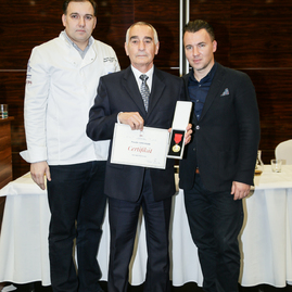 Slovenskí kuchári a cukrári ocenili pedagógov púchovskej soš obchodu a služieb najvyšším vyznamenaním. ocenenia sa rozdávali po prvýkrát. - 3