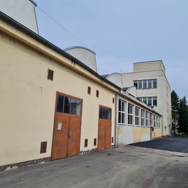 Zväčšiť fotografiu - Soš strojnícka v považskej bystrici s veľkými investíciami - 20210907_102823
