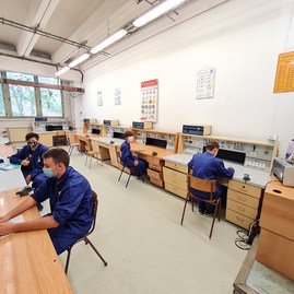Zväčšiť fotografiu - Soš strojnícka v považskej bystrici s veľkými investíciami - 20210907_104734