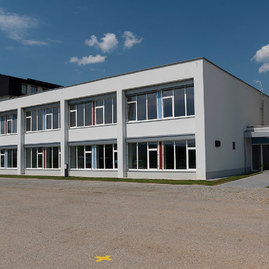 Zväčšiť fotografiu - Spojená škola v púchove privíta nový školský rok v zrekonštruovanej jedálni a dielňach - 20200807_PU_spojena skola_001w