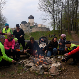 Spoločným výjazdom na trenčiansky hrad odštartoval 4. ročník vrchárskej koruny trenčianska, po prvýkrát aj pre ľudí s hendikepom - 20190410_VKT_TN_HRAD_foto_Radovan_Stoklasa_031w