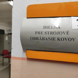 Zväčšiť fotografiu - Spolupráca župy a rezortu školstva je nadštandardná, potvrdil minister - IMG_20210415_113745