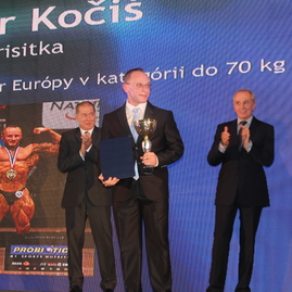 Športovo-benefičné podujatie večer hviezd 2016 zavŕšilo úspešný športový deň v trenčíne - IMG_6048