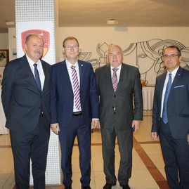 Spš v novom meste nad váhom má za sebou 7 dekád, k jubileu jej zablahoželali významní hostia na čele s podpredsedom tsk - hostia1