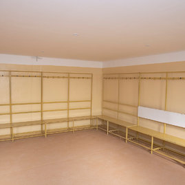 Zväčšiť fotografiu - Stavebné práce pokračujú aj na soš strojníckej v bánovciach nad bebravou - 20210908_TSK__004w