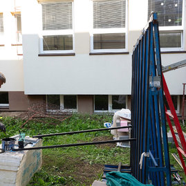 Zväčšiť fotografiu - Stavebné práce pokračujú aj na soš strojníckej v bánovciach nad bebravou - 20210908_TSK__018w