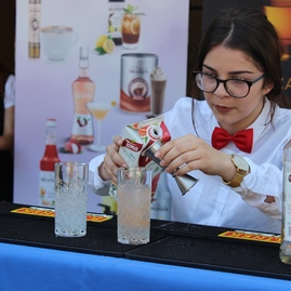 Stredná odborná škola obchodu a služieb púchov hostila štvrtý ročník súťaže trendy barový čašník - IMG_7113