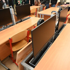 Zväčšiť fotografiu - Stredná zdravotnícka škola v prievidzi pripravuje žiakov na reálnu prax s pomocou moderných technológií