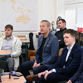 Zväčšiť fotografiu - Študenti predviedli svoje inovatívne nápady a bádateľského ducha