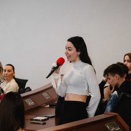 Zväčšiť fotografiu - Študenti si zvolili nové predsedníctvo - TSK_krajsky_mladeznicky_parlament_mini (12 of 12)