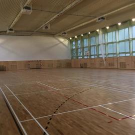 Študenti soš jilemnického trenčín športujú v zrekonštruovanej telocvični - Image3