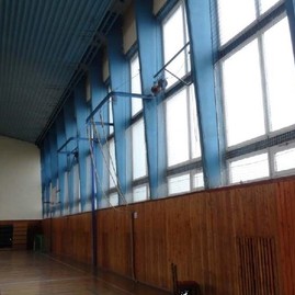 Študenti soš jilemnického trenčín športujú v zrekonštruovanej telocvični - pred rekonstrukciou1